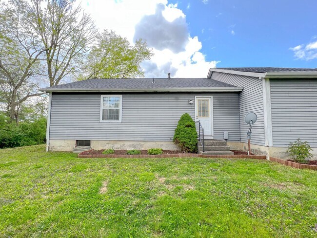 Building Photo - Stunning Rental Home in Indian Creek - Rey...