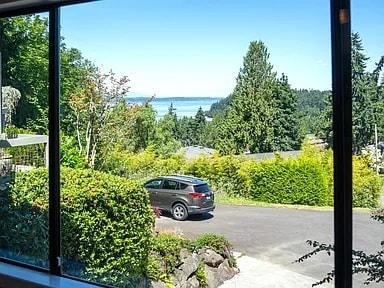 PARKING - 4321 SW Fletcher St