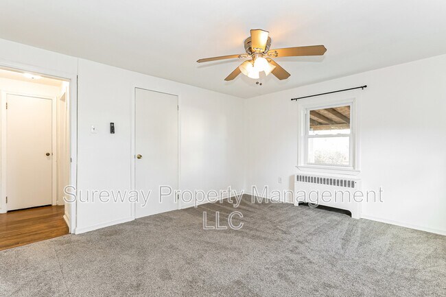 Building Photo - 1097 Richardson Ave