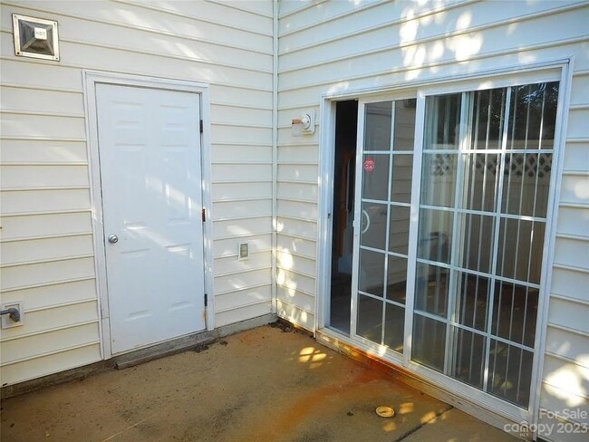 Building Photo - 8419 Chaceview Ct