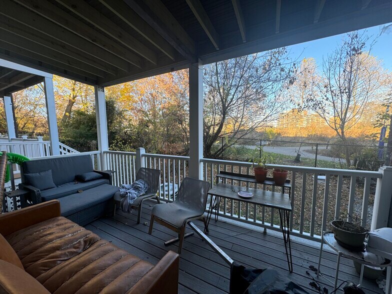 Building Photo - 8 Darling St