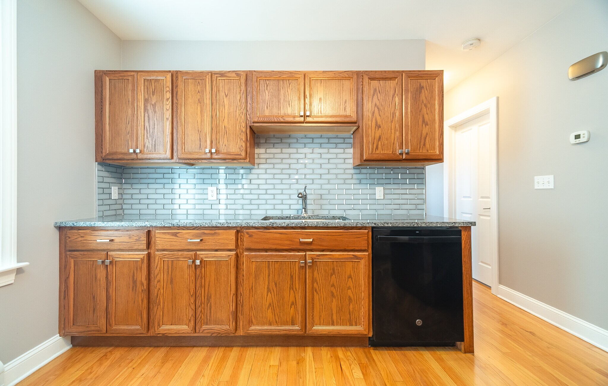 Building Photo - 362 Soundview Ave