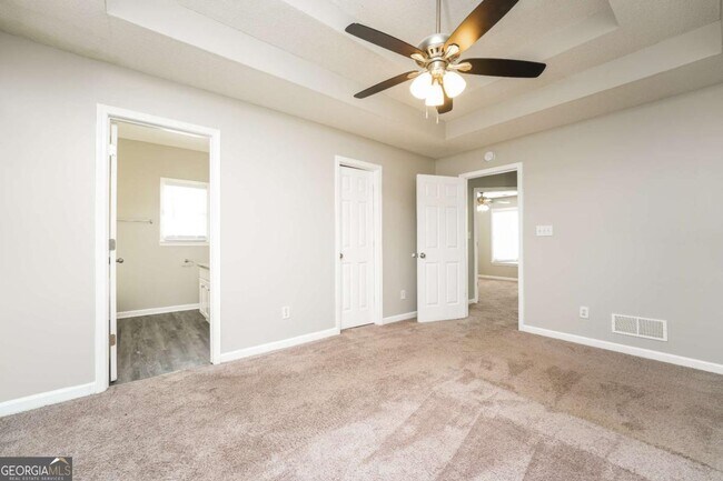 Building Photo - 5201 Rosetrace Terrace SW