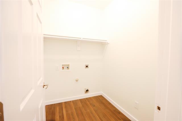 Building Photo - 2221 Rodgers Ln