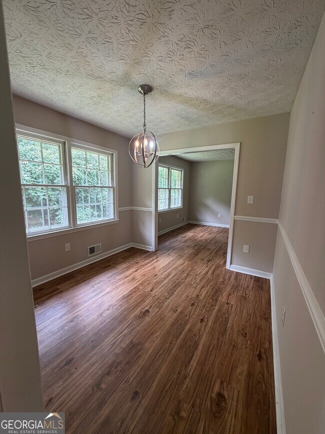 Building Photo - 1140 Barber Creek Dr