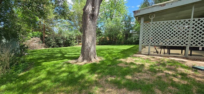 Building Photo - Spacious Ranch-Style 5BR Home w/ Finished Basement & Large Fenced Yard