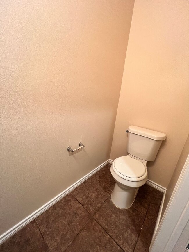 Building Photo - Beautiful Town Home in the Heart of San Antonio