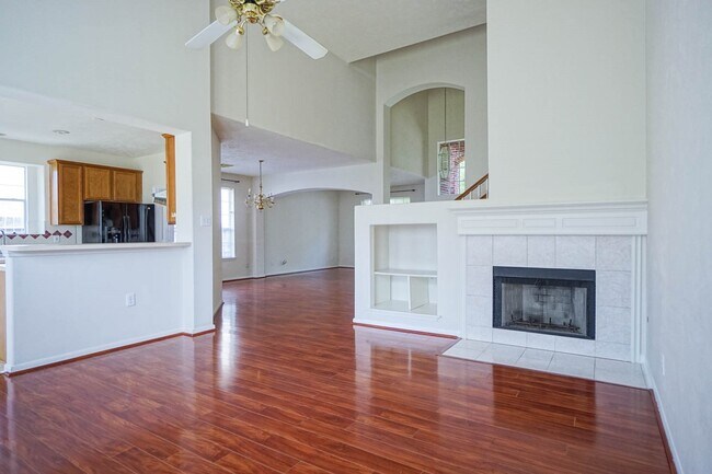 Building Photo - 918 Featherbrook Ct