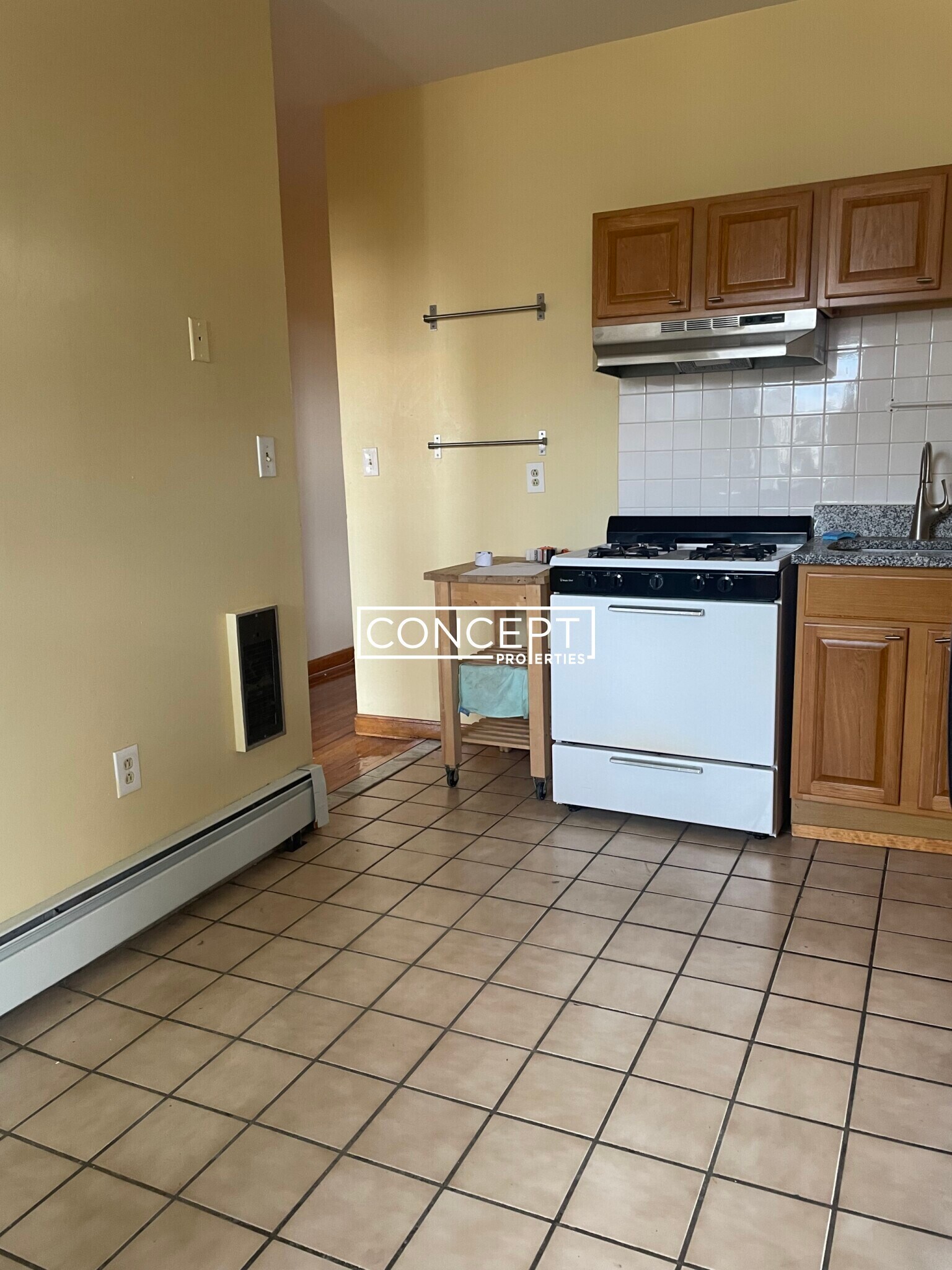 Building Photo - 369A Centre St