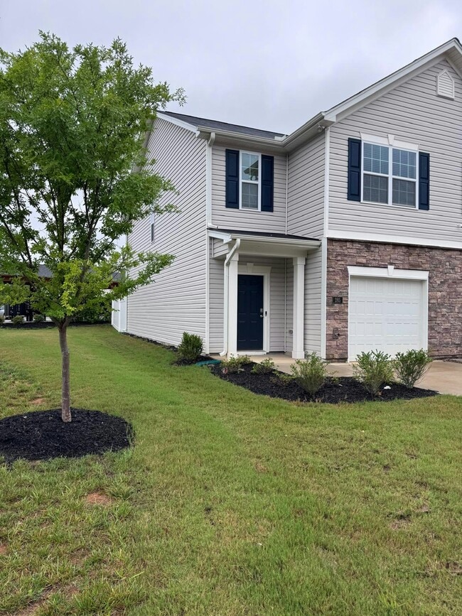 Building Photo - 285 Moyer Dr