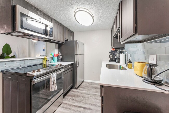 Building Photo - 3501 S 1st St