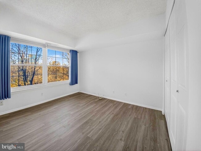 Building Photo - 7680 Tremayne Pl