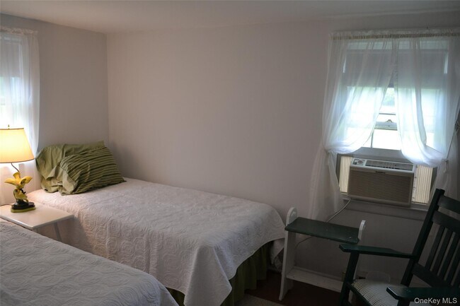 Building Photo - 34A E Hampton Sag Harbor Turnpike