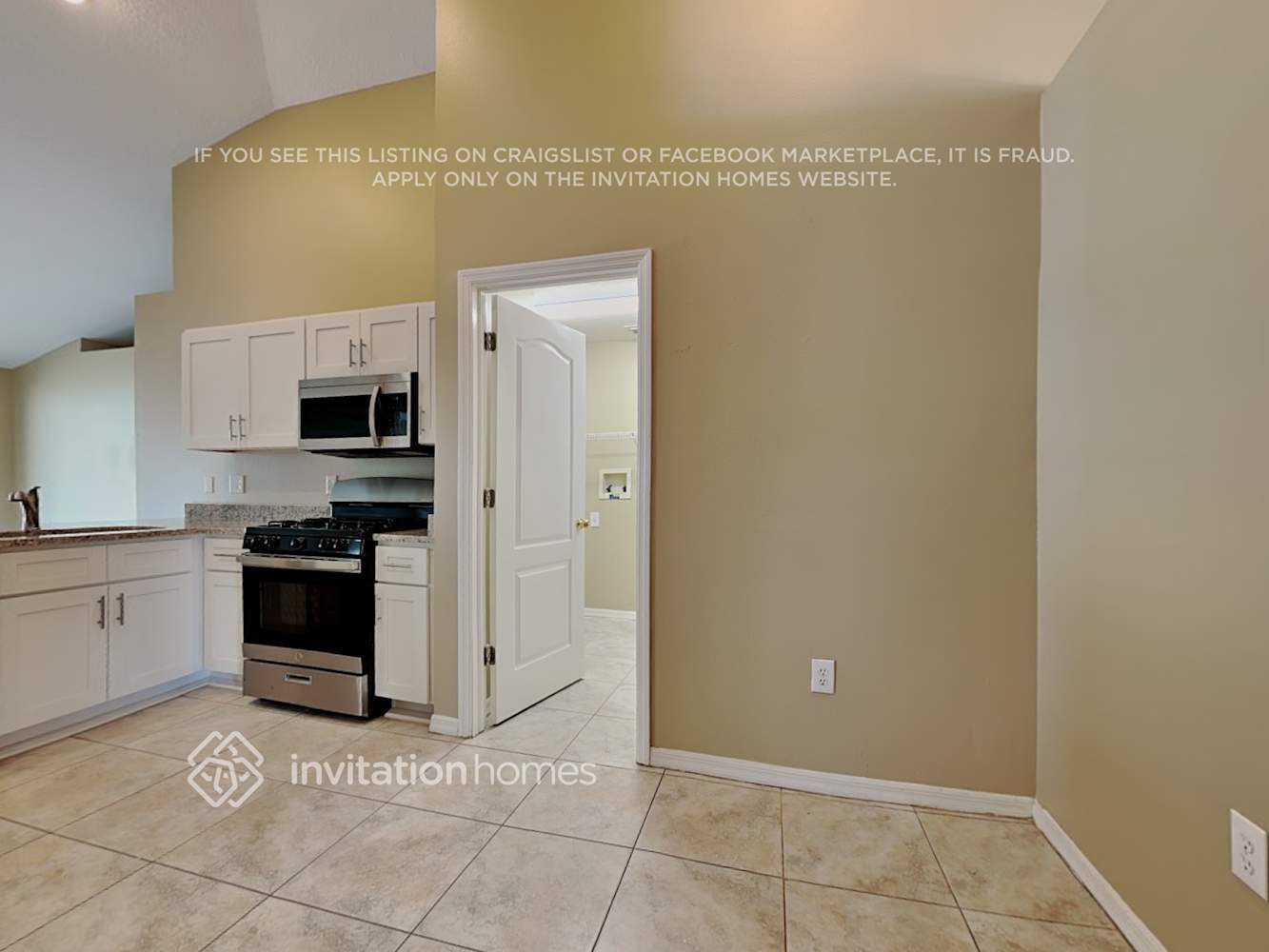 Building Photo - 25830 Bloomsbury Ct