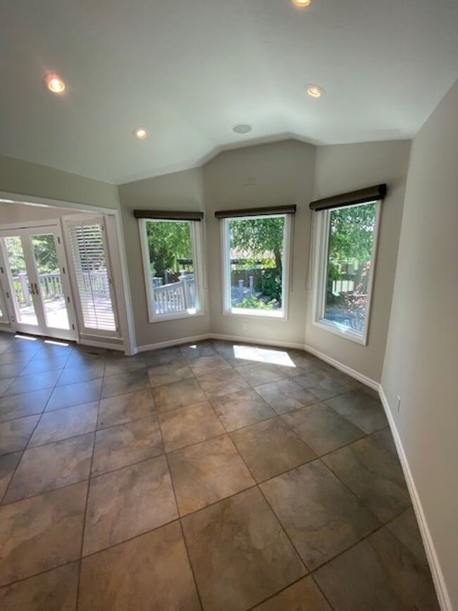 Building Photo - Gorgeous Home In Pinnacle Country Club!