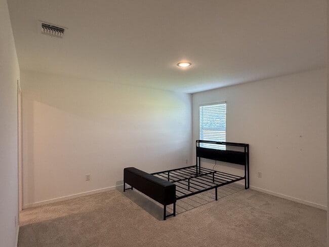 Building Photo - New construction 3 bedroom