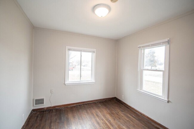 Building Photo - 3309 Mars Hill St