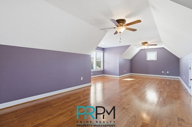 Building Photo - 129 Griffith Hill Way