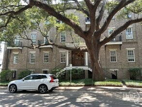 Building Photo - 425 E Mc Donough St