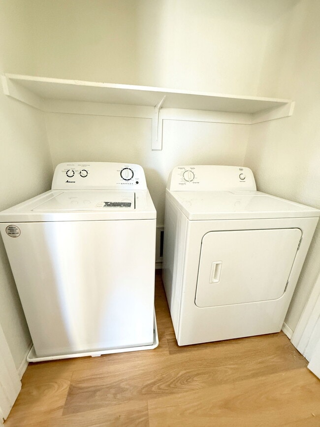 Building Photo - 1330 S Aaron