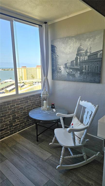 Building Photo - 4575 Cove Cir