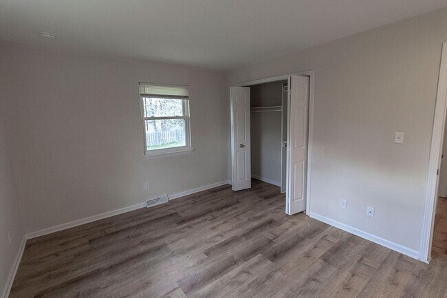 Building Photo - 1901 Mirtle Grove Ct