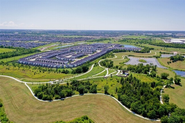 Building Photo - 12310 Greenwood Gate Dr