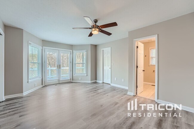 Building Photo - 1366 Oleander Dr SW