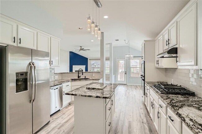 Building Photo - 2920 Cajuiles Dr