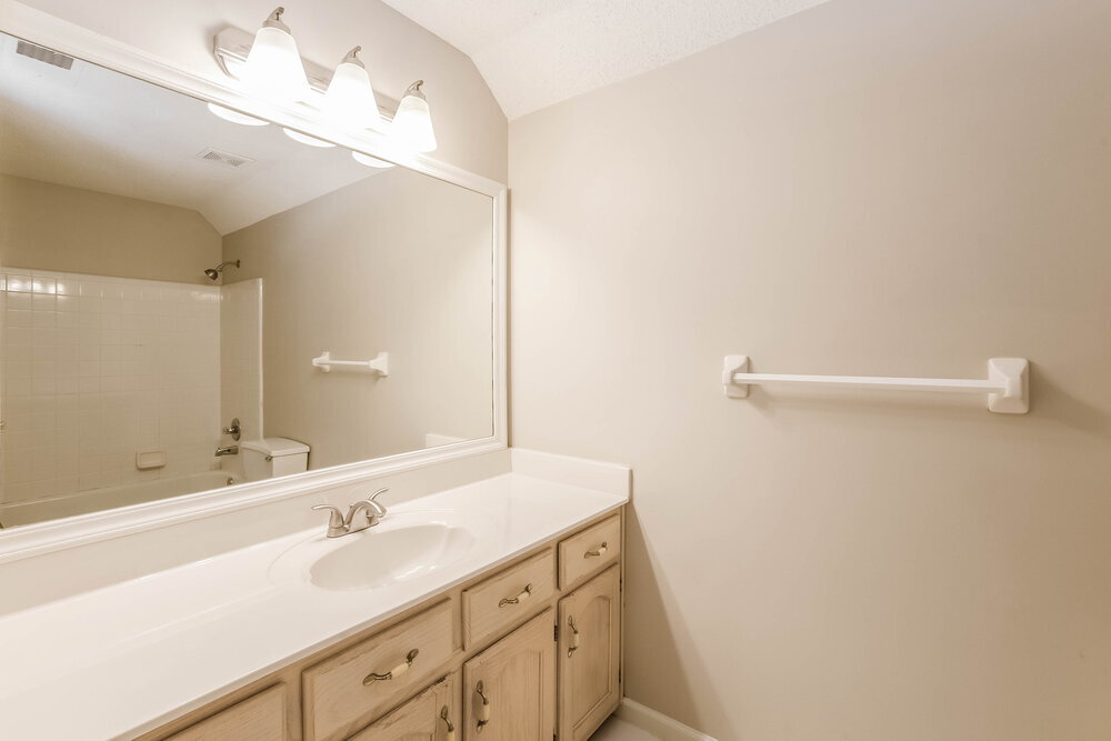 Building Photo - 8853 Dewberry Ln