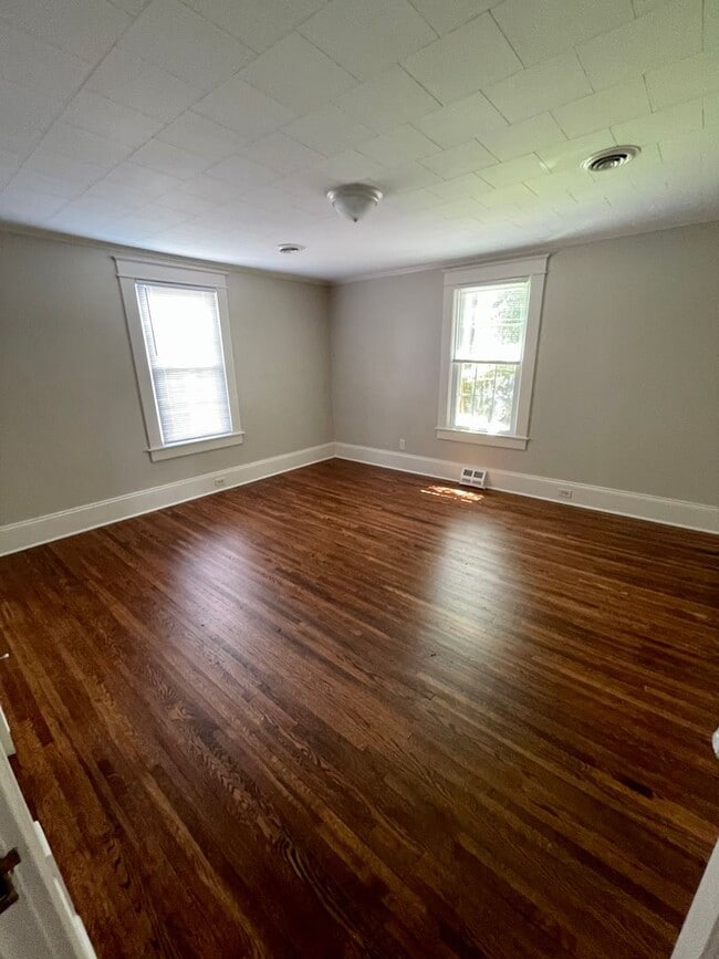 Building Photo - N Main Street China Grove NC, $1695 3br 2ba House