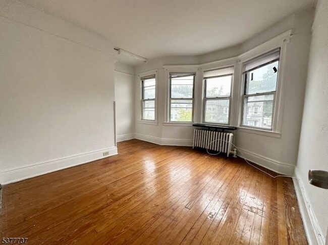 Building Photo - 6 Swaine Pl