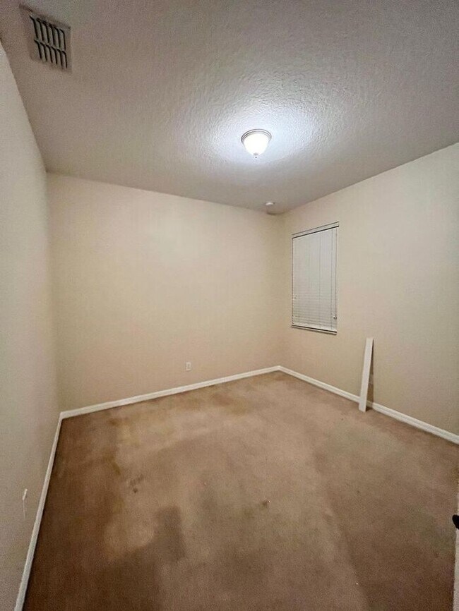 Building Photo - $200 off 1st mo rent! NEWBURY PARK -9157 Leeland Archer Blvd. Orlando, FL 32836