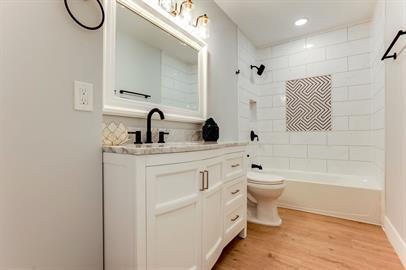 Building Photo - "Charming 3-Bed, 3-Bath Home with 1765 Sq Ft of Comfort in Excelsior!"