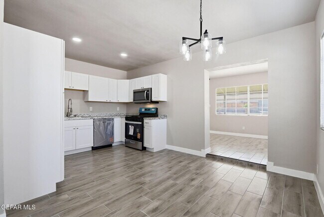 Building Photo - 3100 McKinley Ave