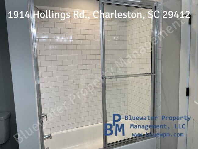 Building Photo - Charming Charleston Retreat: 3-Bed Oasis with Granite Touches & Gleaming Hardwood