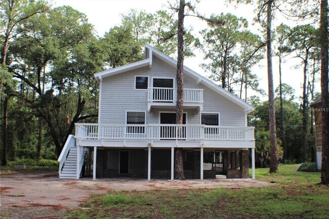 Building Photo - 17366 Metcalf Ave