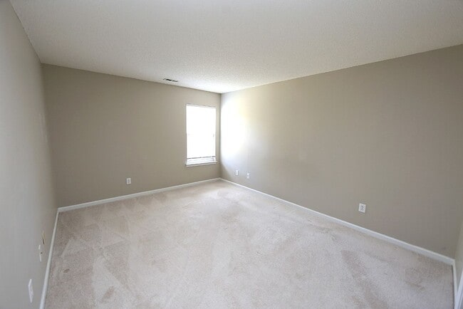 Building Photo - 3 Bedroom Home/2 Car Garage  *NW Raleigh L...