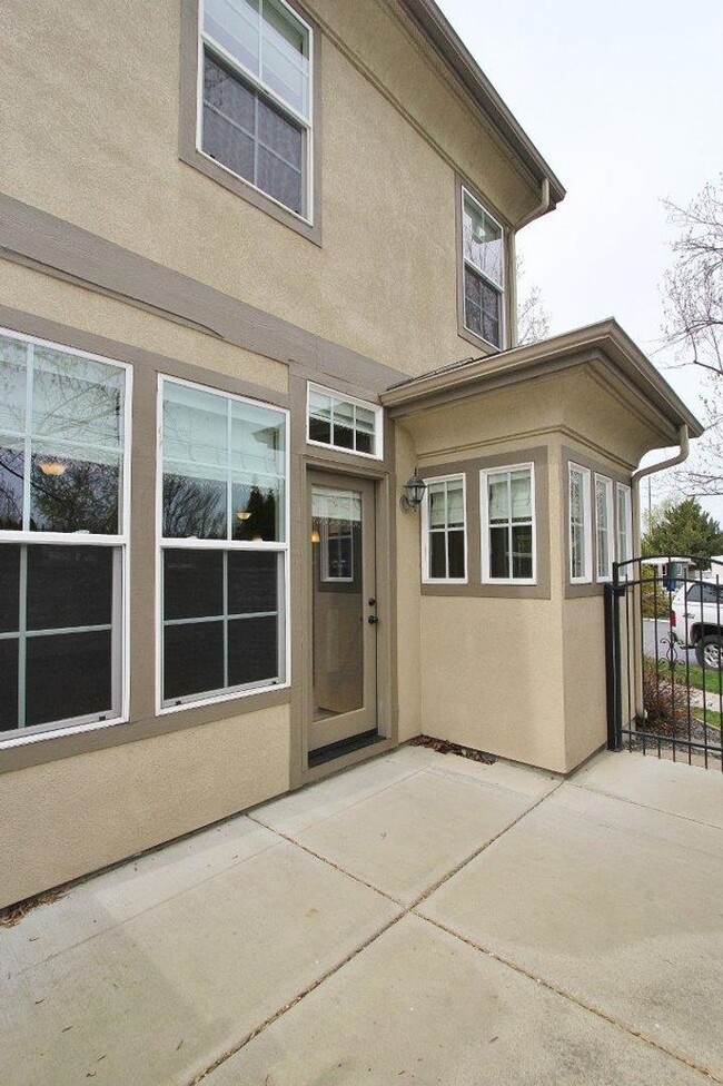 Building Photo - Patio Home in Downtown Eagle!