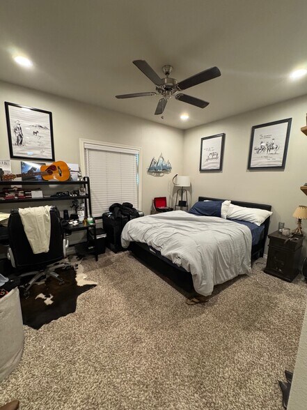 Building Photo - 410 Moran St