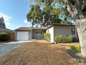 Building Photo - Charming Menlo Park Home in Picturesque Ne...