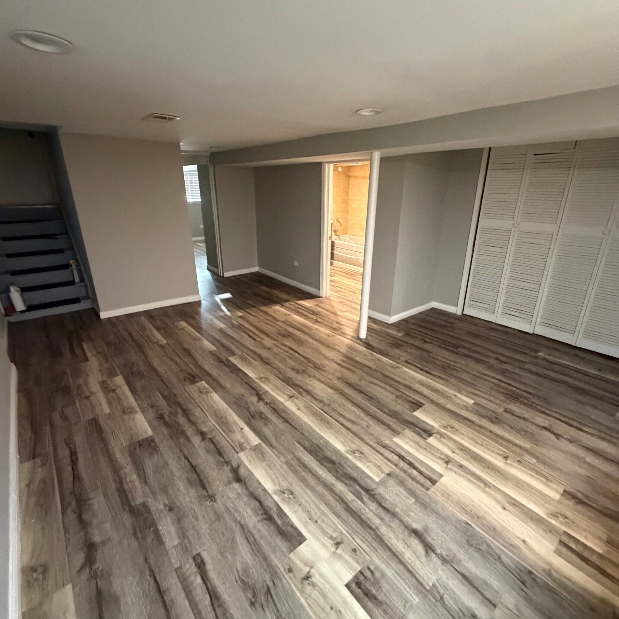 Building Photo - 1717 N Lotus Ave