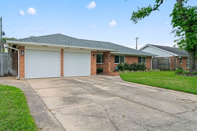 Primary Photo - 2407 Willowby Dr