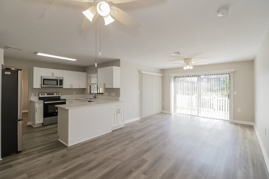 Building Photo - 13700 Whitby Rd