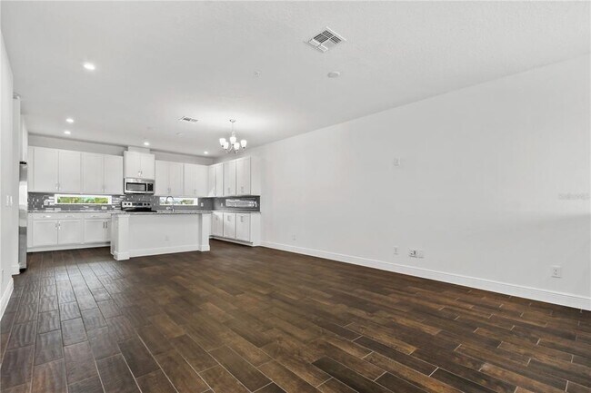 Building Photo - 14259 Kellogg Ave
