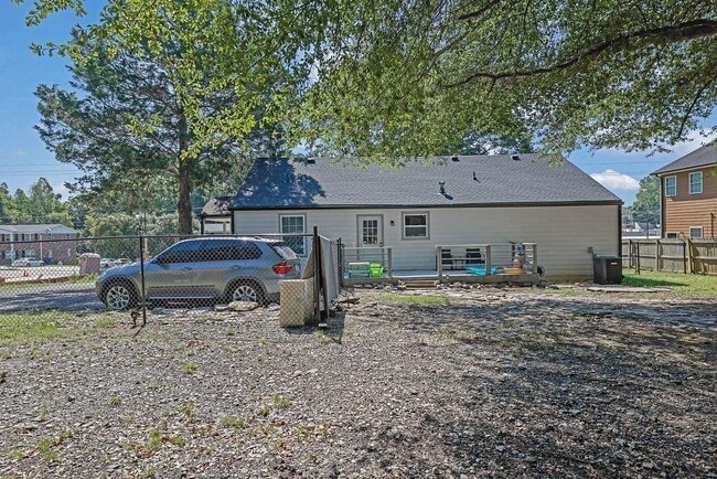 Building Photo - 280 Stone Mountain St