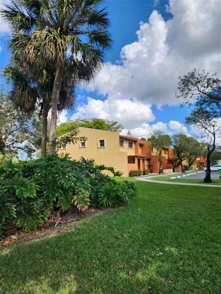 Building Photo - 4613 NW 91st Ave