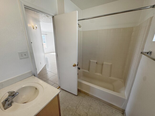 Building Photo - 331 Cll Amarillo SW