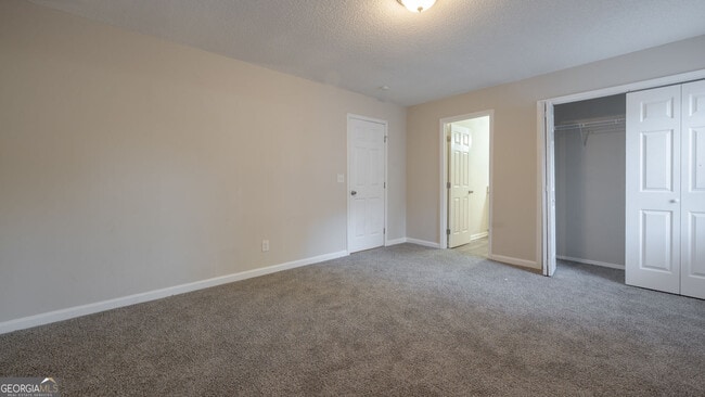 Building Photo - 6218 Creekford Ln