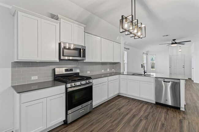 Building Photo - 308 Majestic Cedar Ct